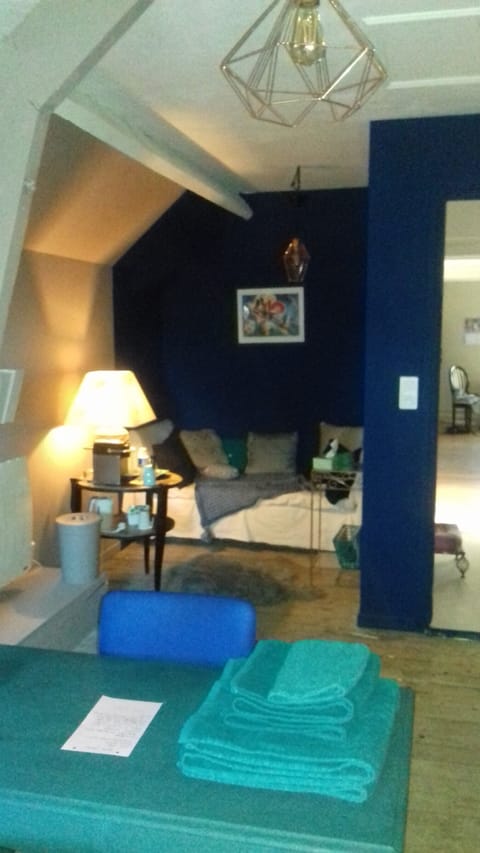 Chambre Dans Maison de Famille Avec Grand Jardin Villa in Hauts-de-France