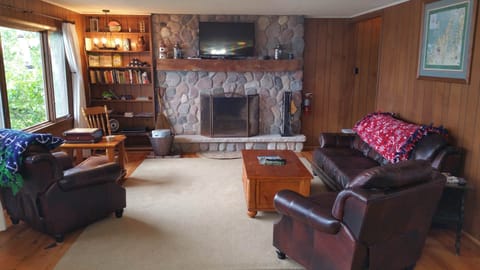 TV, fireplace, DVD player, stereo