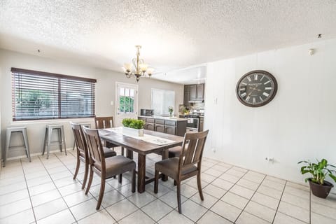 Great space for large gatherings.