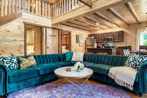 Lounge in style on the stylish velvet couch...