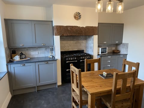 Refurbished in 2023, the kitchen has all the equipment that you need to cook during your self-catering holiday in Portinscale