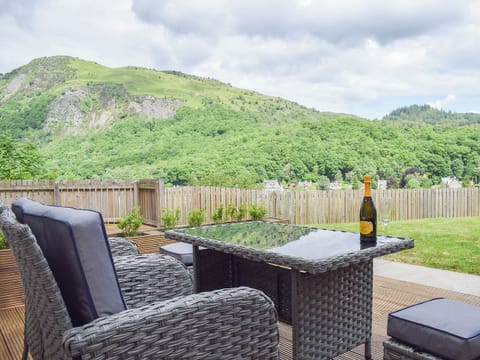 Decking | Craigmore View - Inchrie Holiday Cottages, Aberfoyle