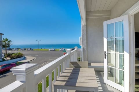 South facing balcony with ocean view