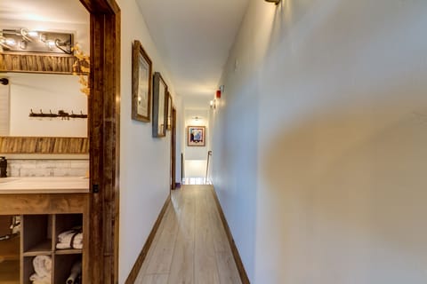 A full bathroom is located right next to the secondary bedroom