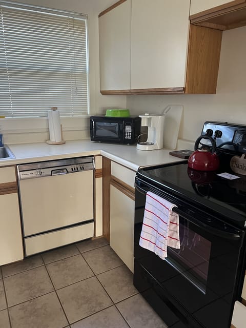 Microwave, oven, stovetop, dishwasher