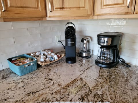 Complementary coffee, creamers, sweeteners and Keurig, coffee pot and kettle