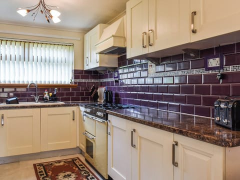 Kitchen/diner | Zebra House, Blaenavon