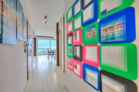 Common area (corridors, hall)