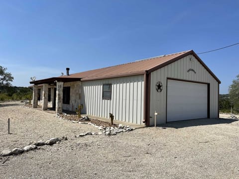 Make the Texas Longhorn Cabin your hilltop home away from home in the beautiful expanses of the Hill Country!