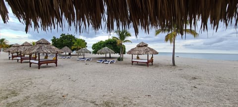 Beach nearby, sun loungers, beach towels