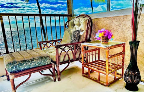 Lounge next to the sparkling ocean!