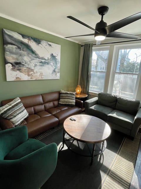 Lots of sunlight and comfortable seating