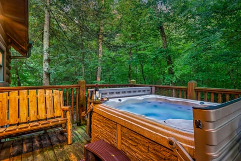 Private back deck with 6 person hot tub