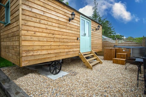 Rosemary - 1 Bedroom Shepherd's Hut - Amroth (14742)