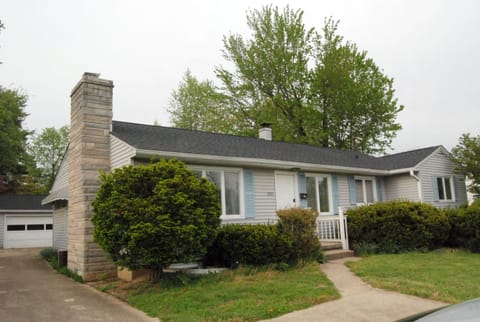 Hoosier Inn (entrance)