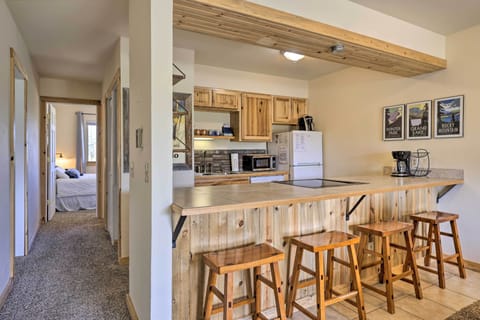 Kitchen | Cooking Basics | Dishware & Flatware Provided