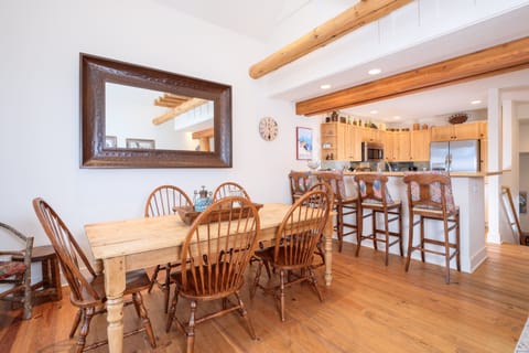 Have your morning coffee at the bar | Main Level