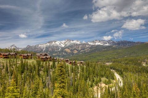 The mountains are calling | Exterior