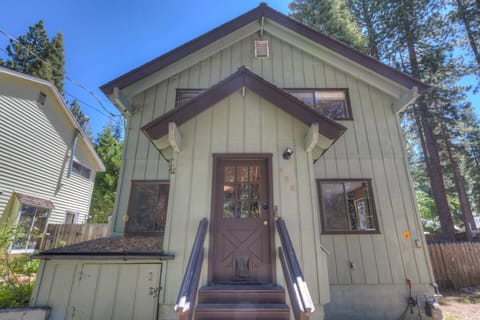 Welcome to Kings Beach Retreat, your home away from home. *Have questions? Just ask!