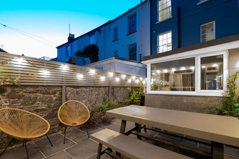 Dining for six in our courtyard garden