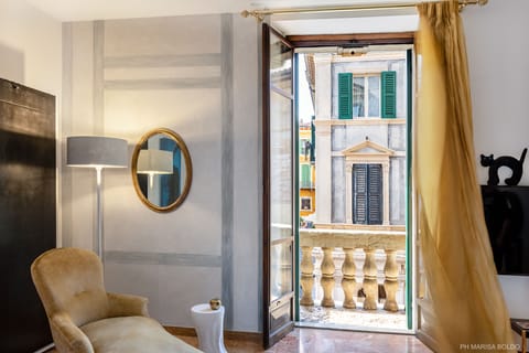 27sqm big Master room with a balcony, photo Marisa Boldo, May 2023