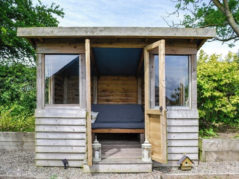 Summerhouse | Bogrie Country Cottage, Annan, Dumfries