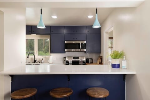 Small bar area off of the main level kitchen.