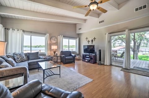 Living Room | 2-Story House | Spacious Lakefront Backyard