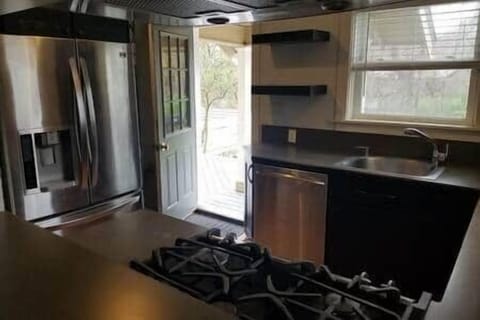 Bd786e41 c101 4e18 8a84 99b107e1b8fa