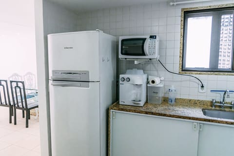 Microwave, oven, stovetop, coffee/tea maker