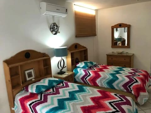 2 bedrooms, in-room safe, iron/ironing board, free WiFi