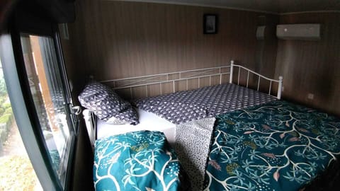 2 bedrooms, desk, free WiFi, bed sheets