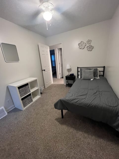 Bedroom 3 - Twin bed