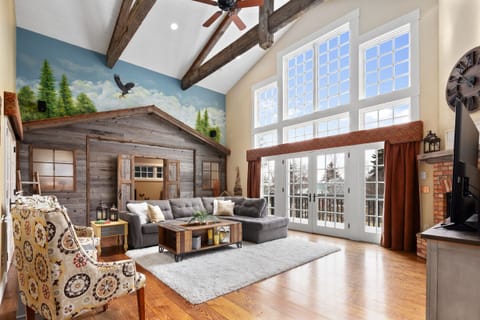 Living room | Smart TV, fireplace, foosball, table tennis