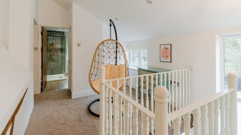 Landing, Landers, Bolthole Retreats