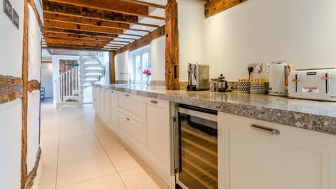 Kitchen, Landers, Bolthole Retreats