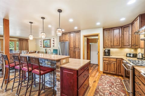 Kitchen - Friendly Fox Chalet - Breckenridge Vacation Rental