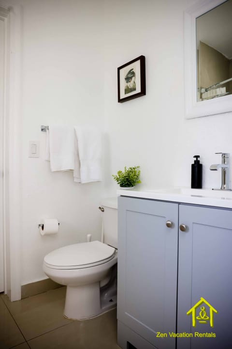 Bathtub, hair dryer, towels