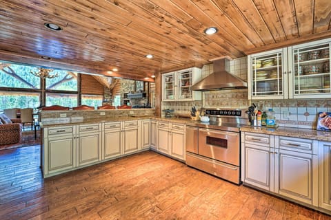 Chef's Kitchen | Cooking Basics Provided