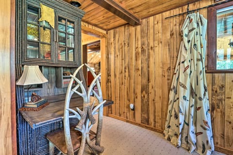 Office Area | Free WiFi