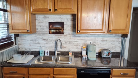 Kitchen, storage, Keurig Coffee Maker with free coffee, creamer and sugar