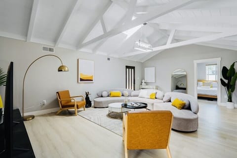 New Luxury living room