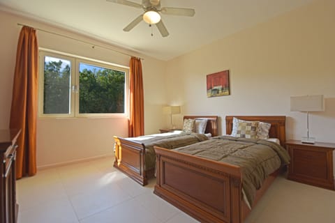 6 bedrooms, premium bedding, in-room safe, desk