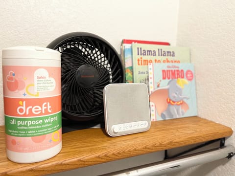 Bedroom 3 (sound machine, Fan, and children’s books)