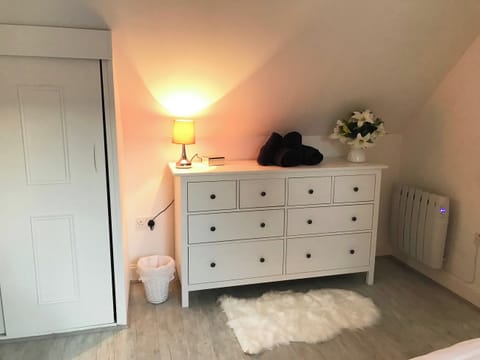 Twin bedroom | Dream Cottage, Strathyre, near Callander