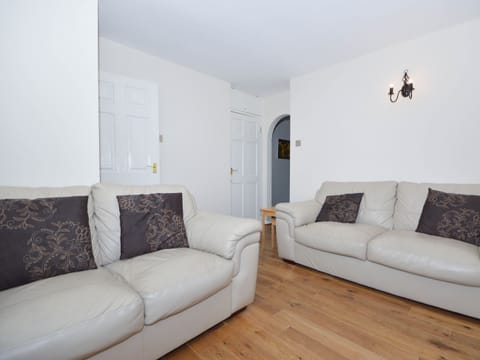 Living area | 8 Torwood Gables - Torwood Gables, Torquay