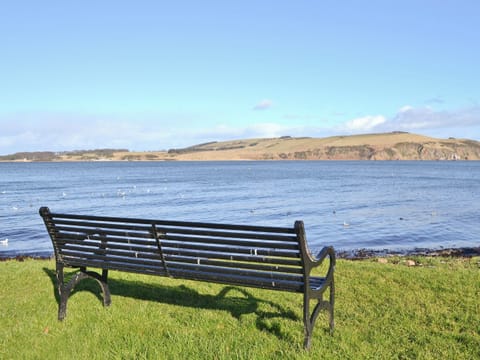 Relax by the sea in Cromarty | Tides, Cromarty