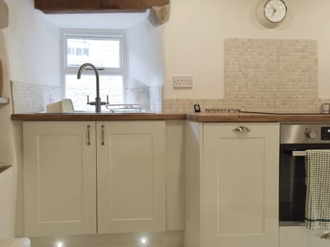 Fully appointed kitchen | Chamber End Fold, Grassington, near Skipton