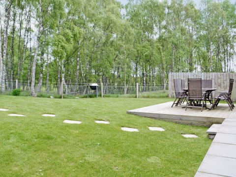 Garden | Lochnagar Lodge, Aviemore
