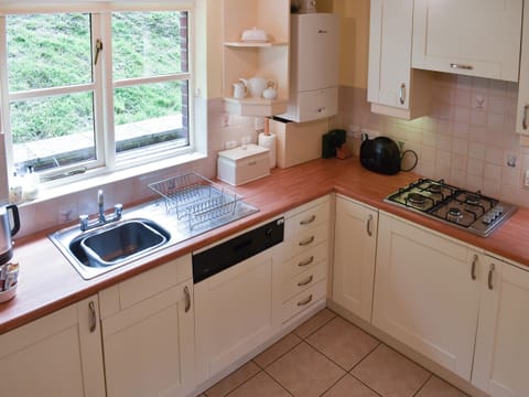 Delightful tile-floored kitchen | Little Larnick, Looe